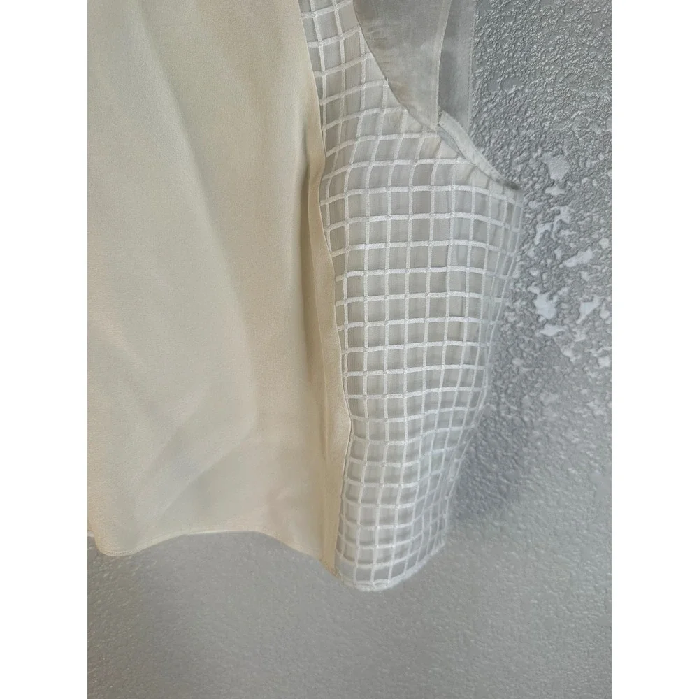 Elizabeth and James Women's Cream Grid Mesh Mixed Media Sleeveless Crop Top S